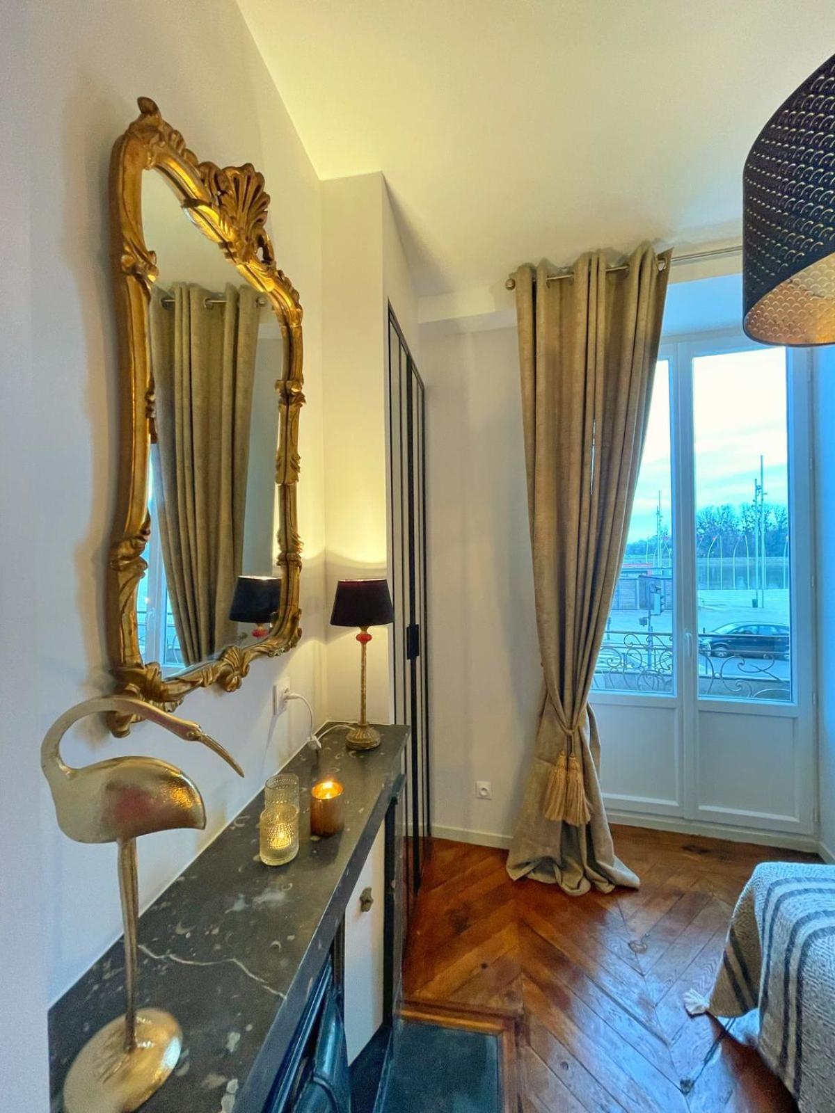 Center Macon Charmant Appartement Avec Vue Sur La Saone Esterno foto